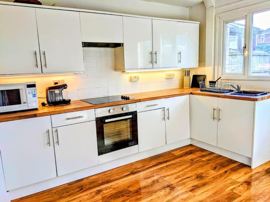 Hidden Gem !Stunning 3 Bedroom Home In Sheffield Handsworth Luaran gambar